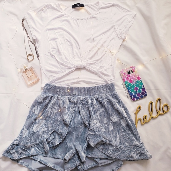 **Sale** Velvet Ruffled Skort - Must GO - Picture 4 of 5